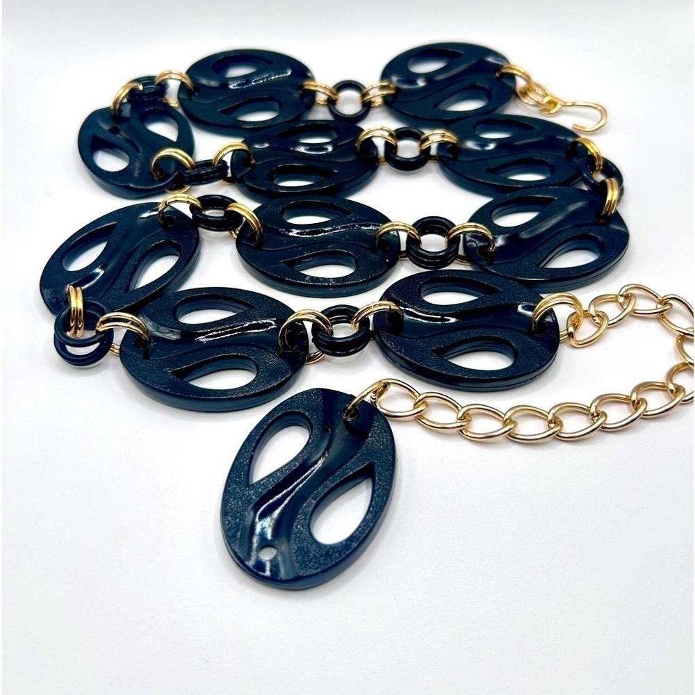 2- Vintage 1990 Black Fashion Disk and Gold Chain Belt - Picture 9 of 10